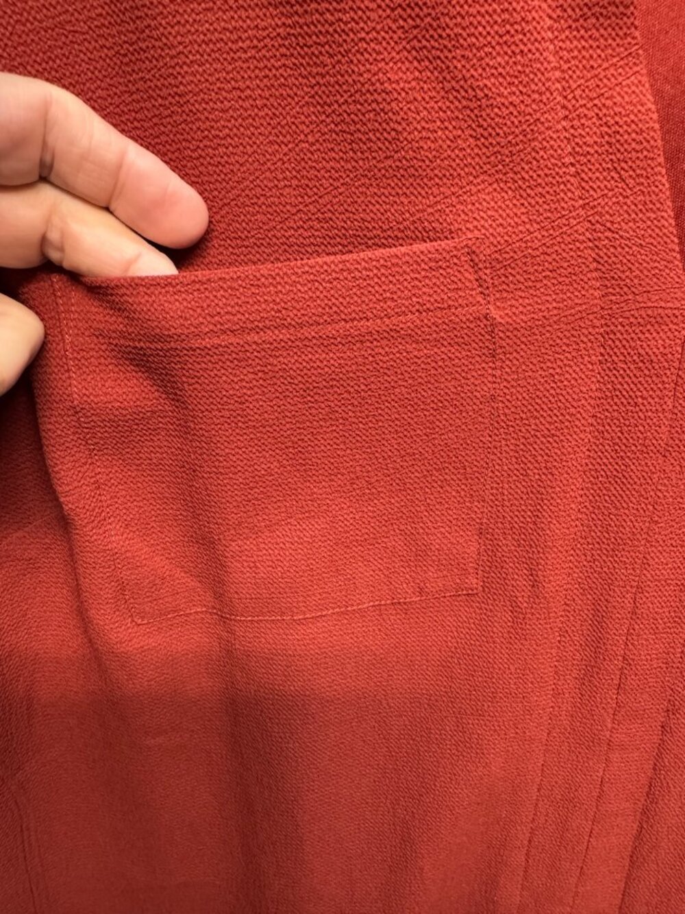 Downeast Womens Red Textured Short Sleeve Shift Dress With V-Neck & Pocket LARGE - Picture 3 of 10